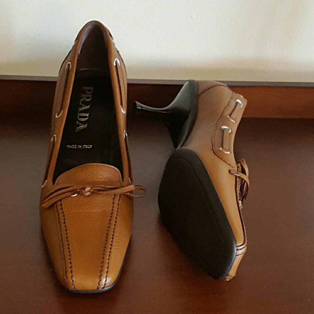 Prada Pumps